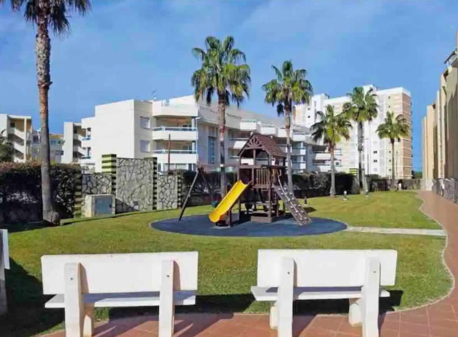 ¡precioso En 1 Linea Con Piscina! Apartment *